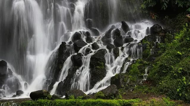 10 destinos ocultos que debes explorar en tus próximas vacaciones