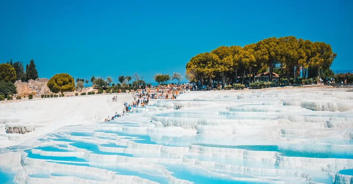 10 destinos ocultos que debes explorar en tus próximas vacaciones